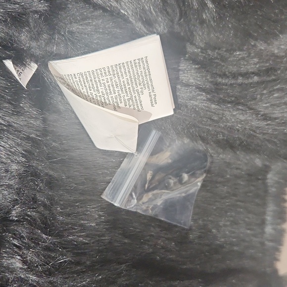 VENUS Faux Fur Vegan Leather Jacket - Picture 7 of 8